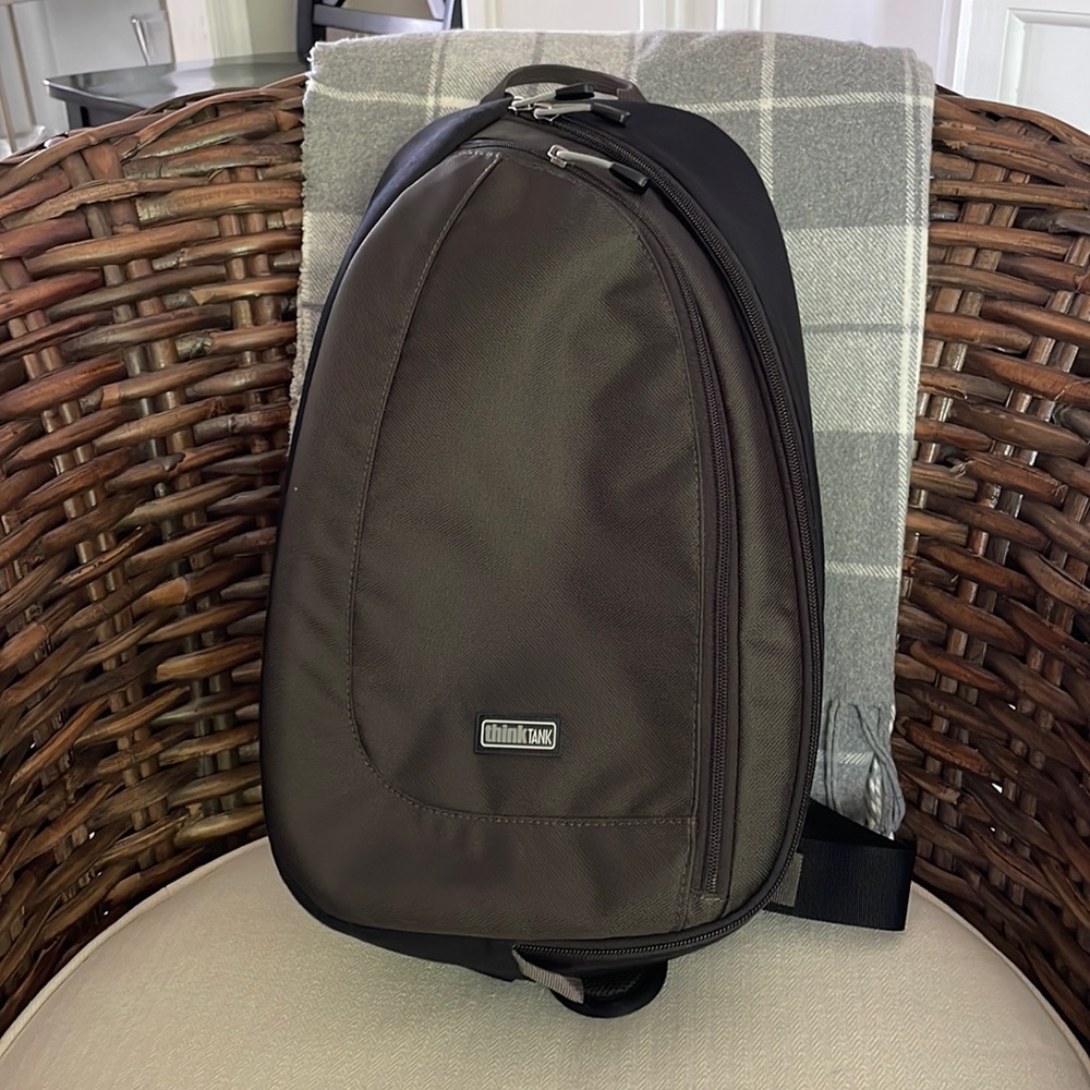TURNSTYLE® 20 V2.0 Sling Camera Bag - Excellent condition